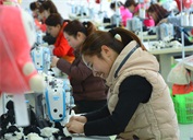 百萬群眾如何實現“搬得出、穩得住、能致富”？
